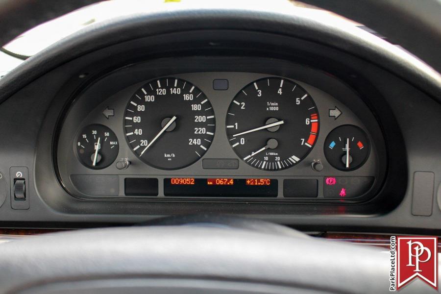 Панель приборов BMW 540i Sedan (E39) 1998 года  (фото 43 из 50)
